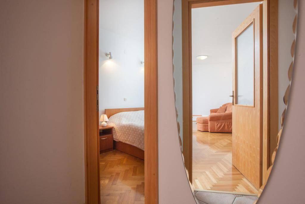 Apartment Matilda Макарска Экстерьер фото