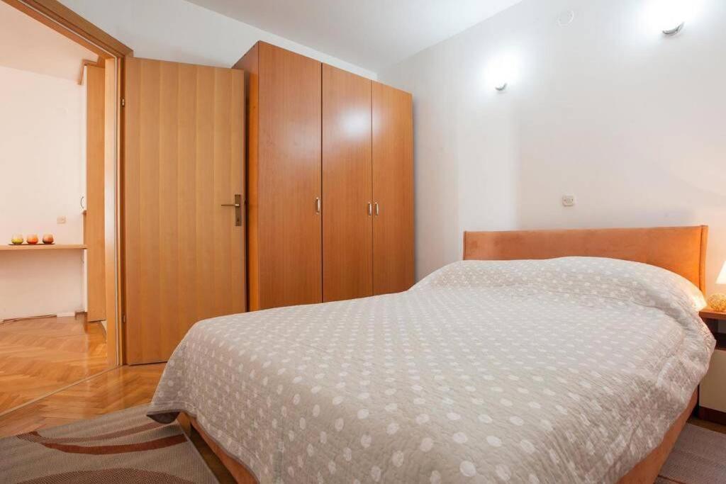 Apartment Matilda Макарска Экстерьер фото